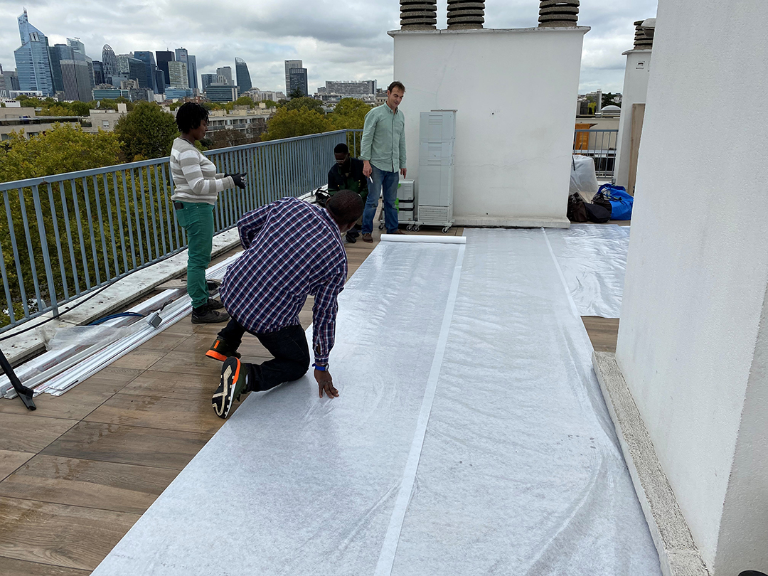 © Apis Florae, toit-terrasse avant intervention, préparation des espaces